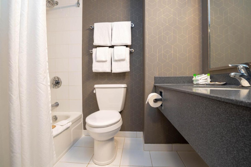 Room image 5