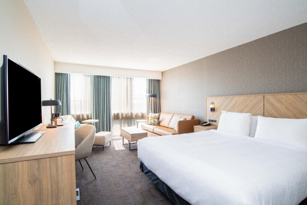 Executive King Room with Sofa Bed and View
